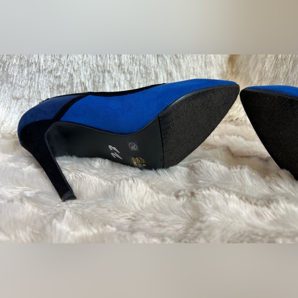 Chinese Laundry Blue Two-Toned High Heels - Picture 11 of 15